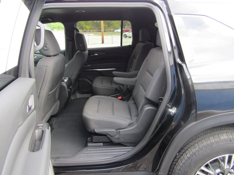 Chevrolet Traverse Vehicle Full-screen Gallery Image 12