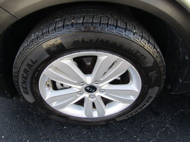 Kia Sportage Vehicle Full-screen Gallery Image 15