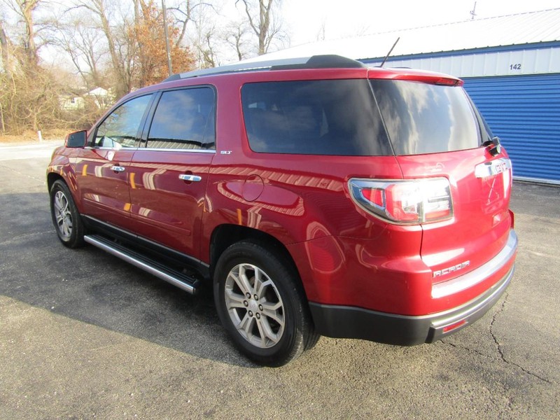 GMC Acadia Vehicle Full-screen Gallery Image 07
