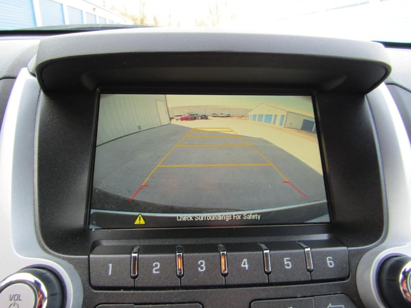 Chevrolet Equinox Vehicle Full-screen Gallery Image 11