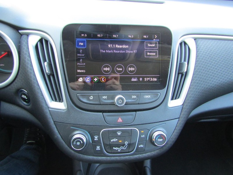 Chevrolet Malibu Vehicle Full-screen Gallery Image 08