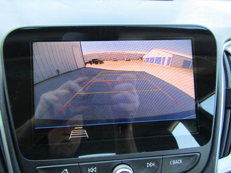 Chevrolet Malibu Vehicle Full-screen Gallery Image 11