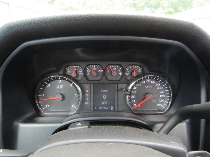 GMC Sierra 1500 Vehicle Full-screen Gallery Image 04