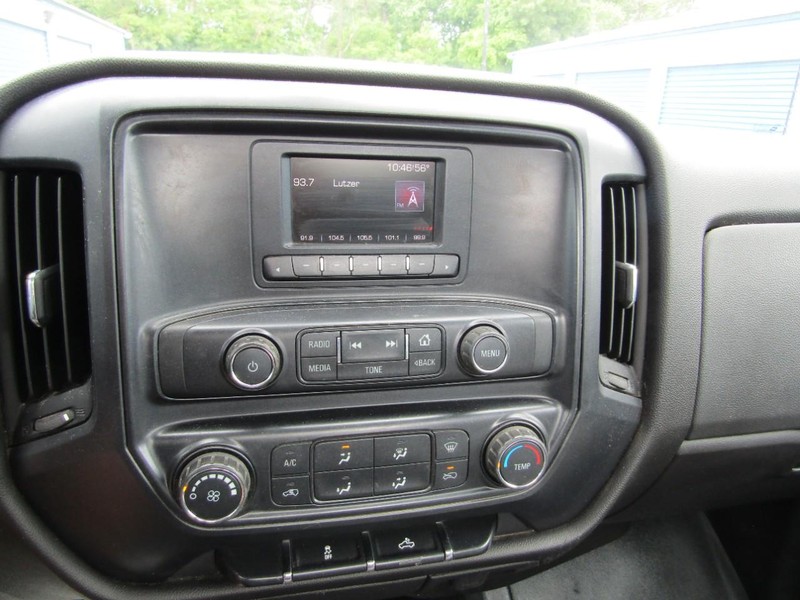 GMC Sierra 1500 Vehicle Full-screen Gallery Image 10