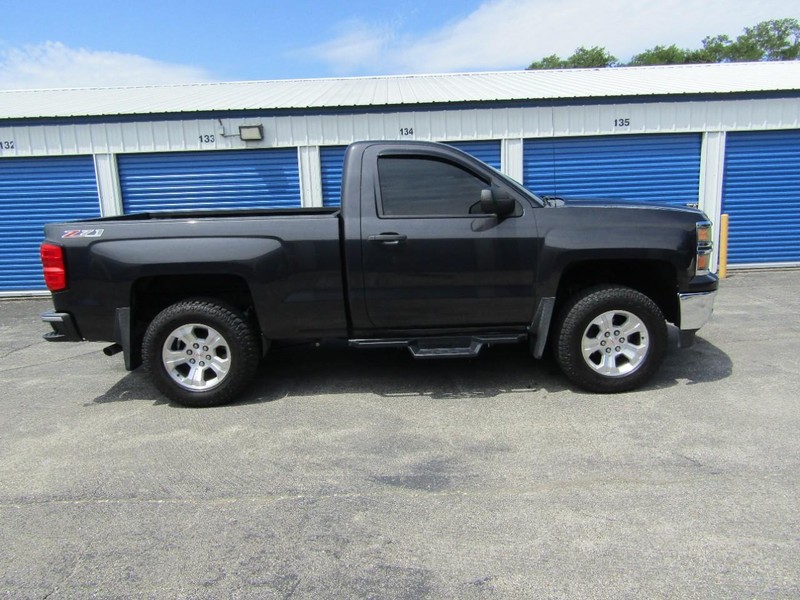 Chevrolet Silverado 1500 Vehicle Full-screen Gallery Image 03