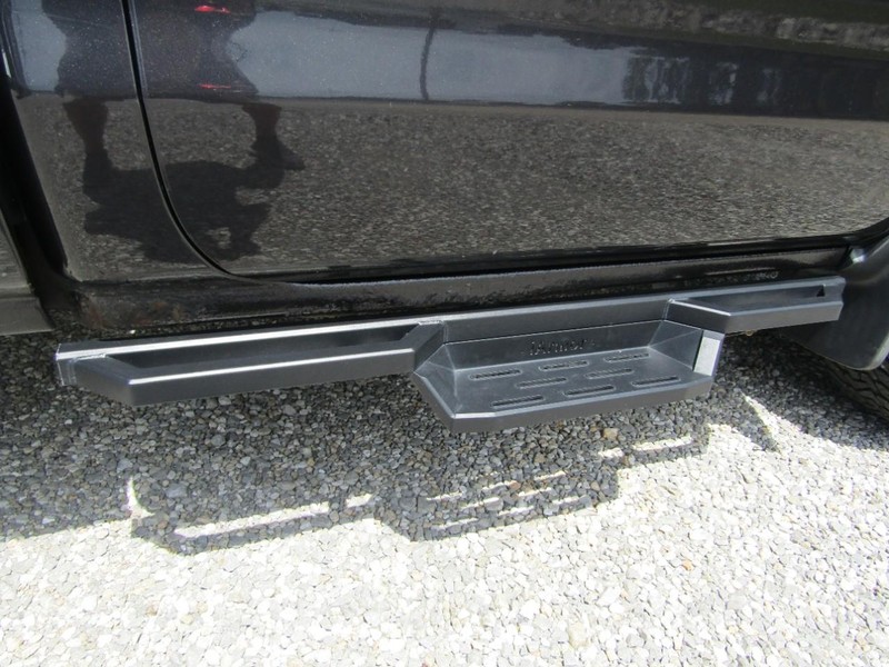 Chevrolet Silverado 1500 Vehicle Full-screen Gallery Image 15