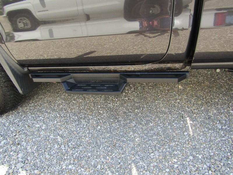 Chevrolet Silverado 1500 Vehicle Full-screen Gallery Image 16
