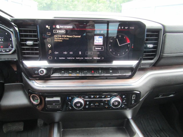 2023 GMC Sierra 1500 SLT - Photo 8