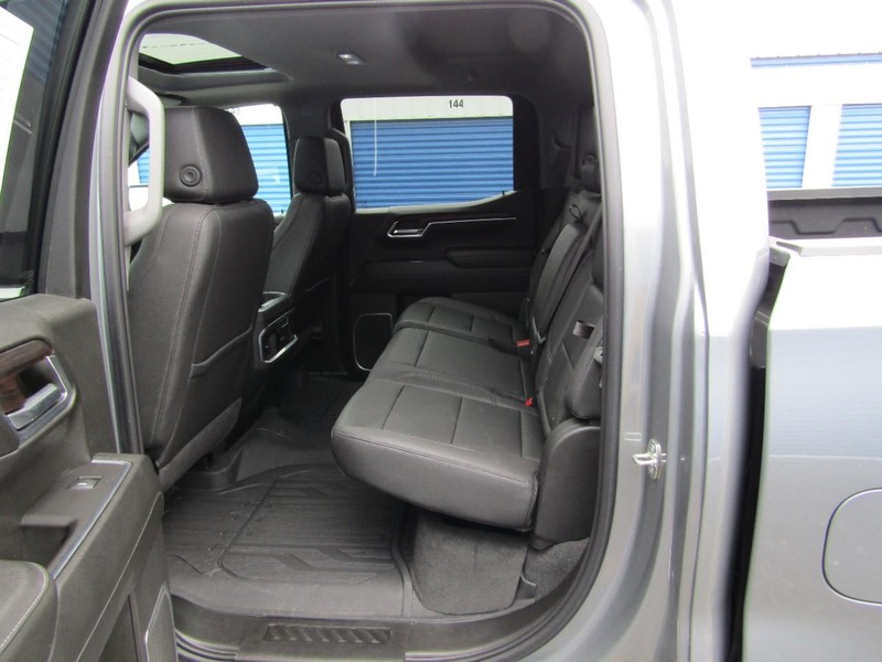 GMC Sierra 1500 Vehicle Full-screen Gallery Image 16