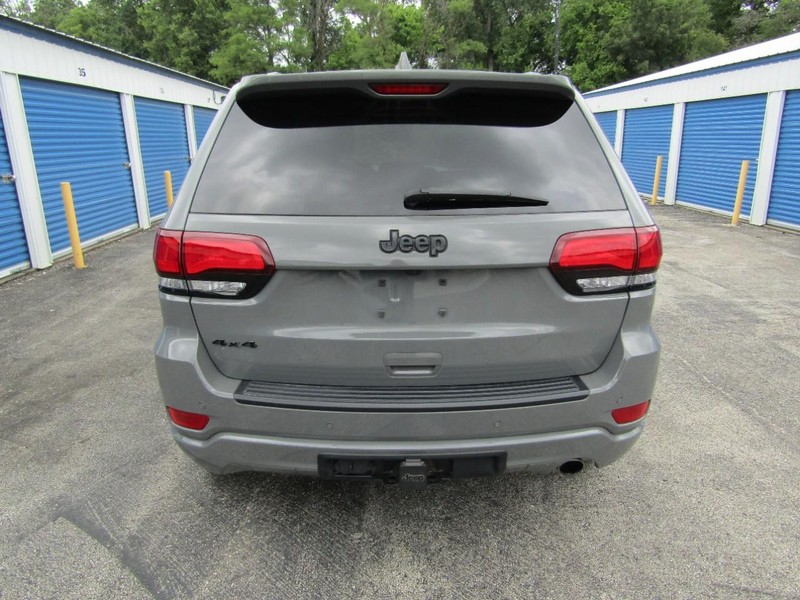 Jeep Grand Cherokee WK Vehicle Full-screen Gallery Image 09