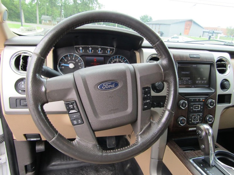 Ford F-150 Vehicle Full-screen Gallery Image 04