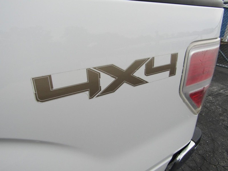 Ford F-150 Vehicle Full-screen Gallery Image 14