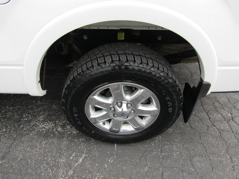 Ford F-150 Vehicle Full-screen Gallery Image 15
