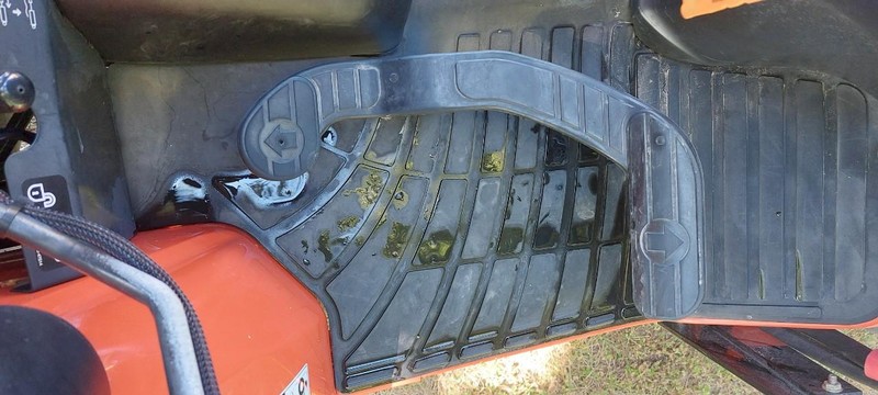 Kubota B2601HSD Vehicle Full-screen Gallery Image 06