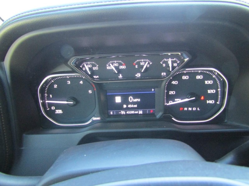 GMC Sierra 2500HD Vehicle Full-screen Gallery Image 07
