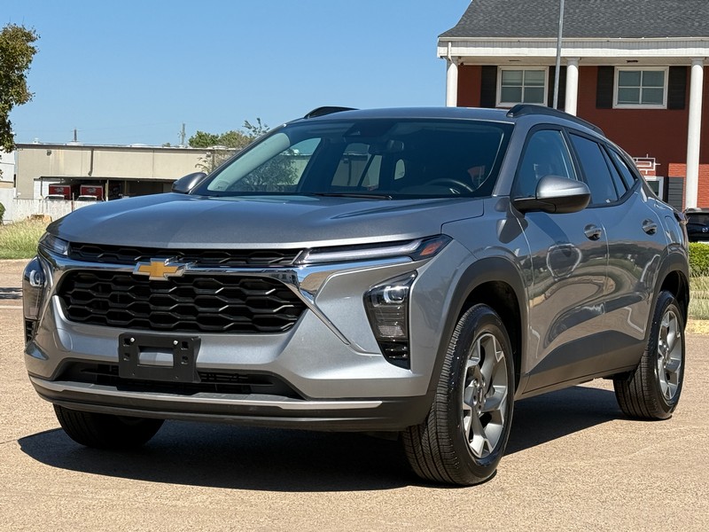 Chevrolet Trax Vehicle Full-screen Gallery Image 01