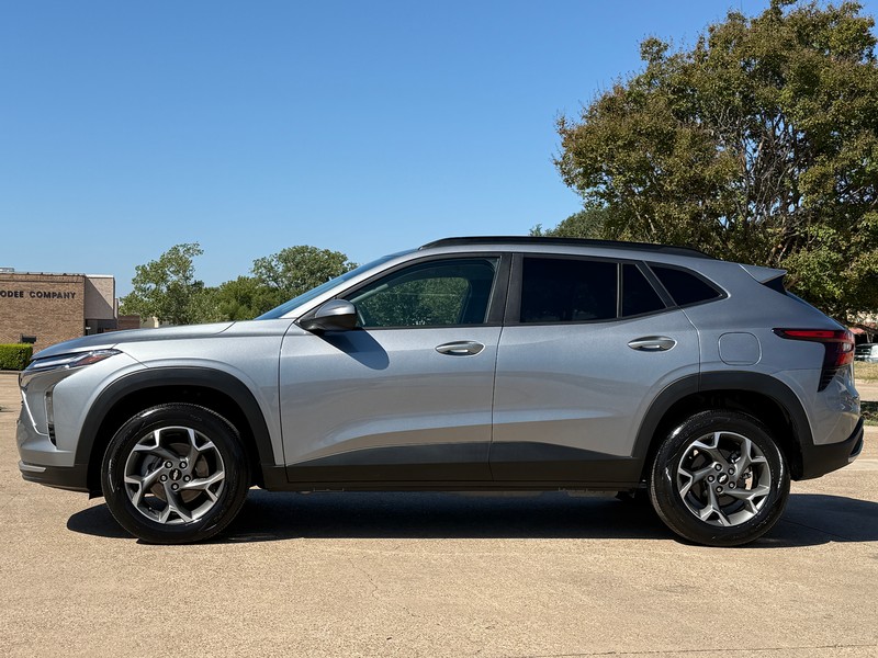 Chevrolet Trax Vehicle Full-screen Gallery Image 03