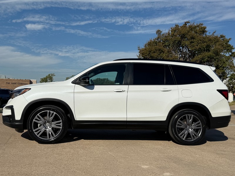 Honda Pilot Vehicle Full-screen Gallery Image 03