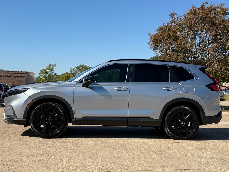 Honda CR-V Hybrid Vehicle Full-screen Gallery Image 03