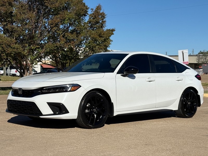 Honda Civic Hatchback Vehicle Full-screen Gallery Image 02