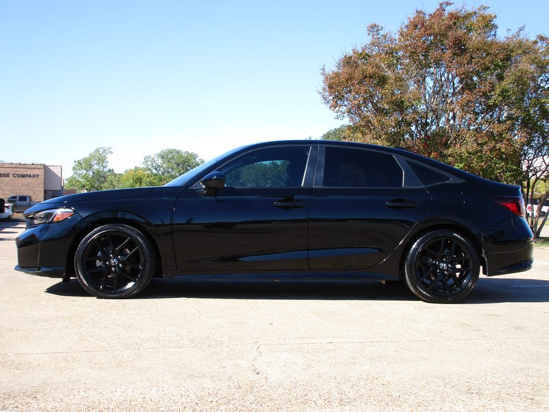 Honda Civic Sedan Vehicle Full-screen Gallery Image 03