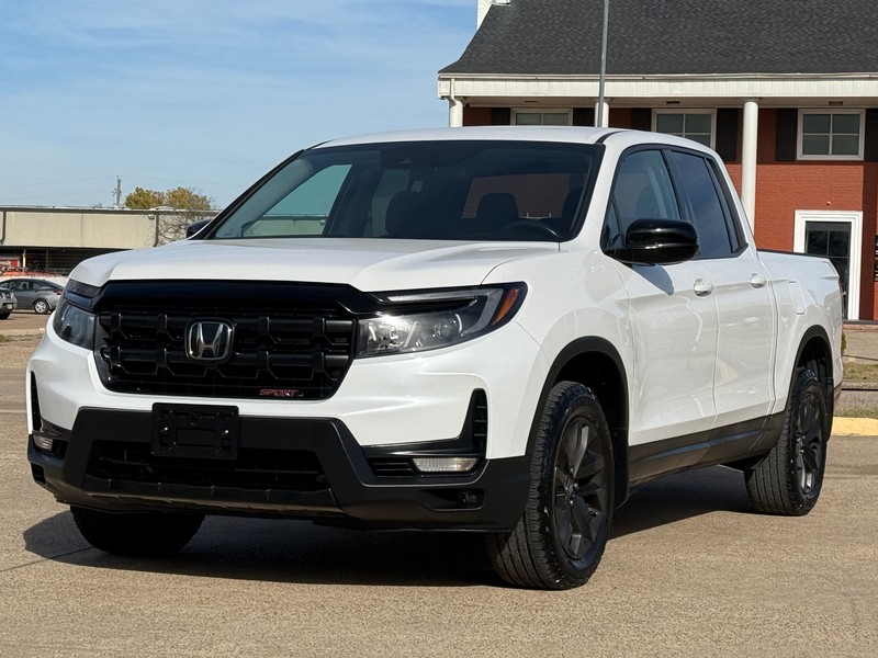 Honda Ridgeline Vehicle Full-screen Gallery Image 01