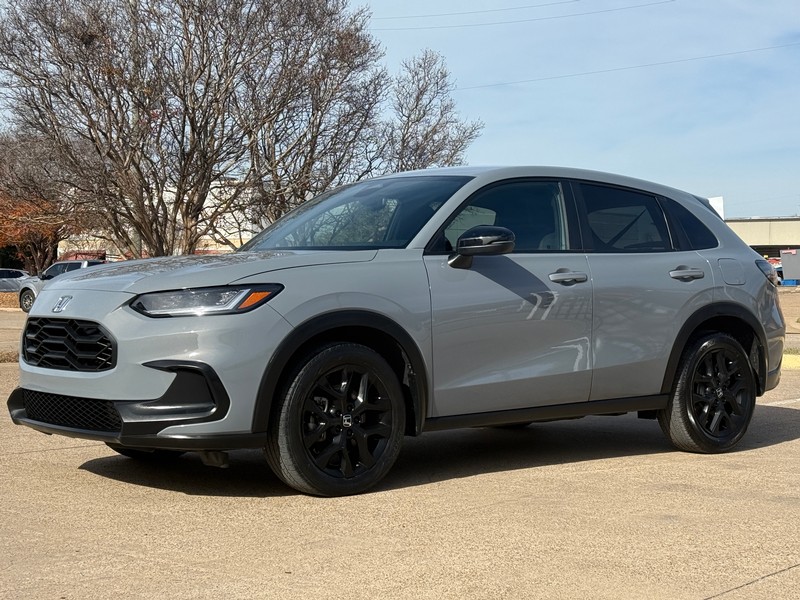 Honda HR-V Vehicle Full-screen Gallery Image 02