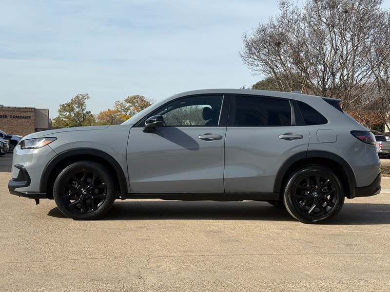 Honda HR-V Vehicle Full-screen Gallery Image 03