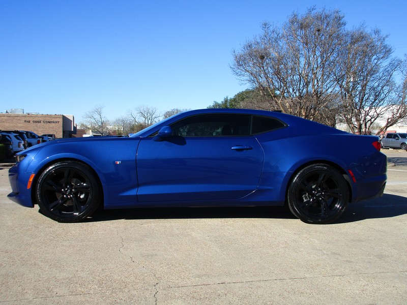 Chevrolet Camaro Vehicle Full-screen Gallery Image 03