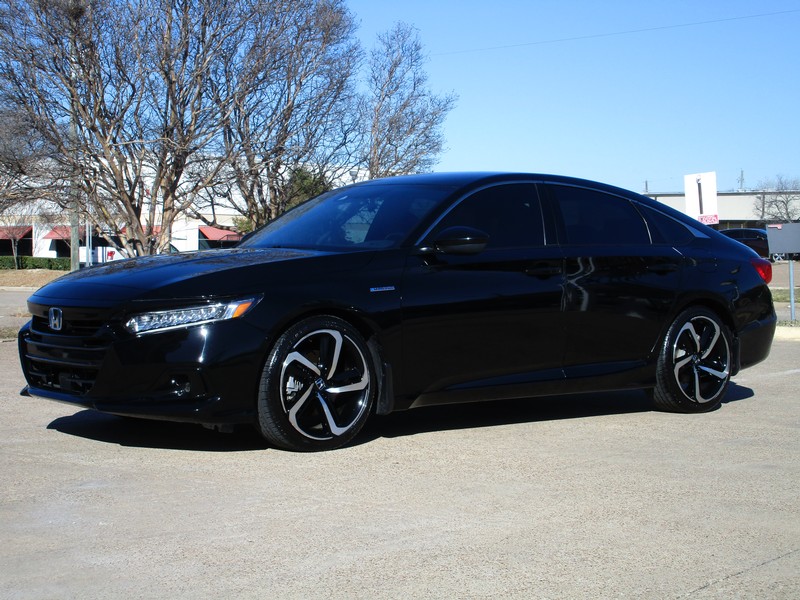 Honda Accord Hybrid Vehicle Full-screen Gallery Image 02