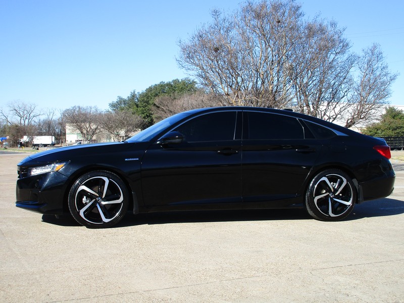 Honda Accord Hybrid Vehicle Full-screen Gallery Image 03