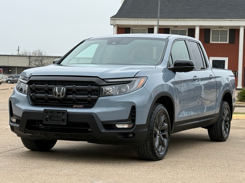 Honda Ridgeline Vehicle Full-screen Gallery Image 01