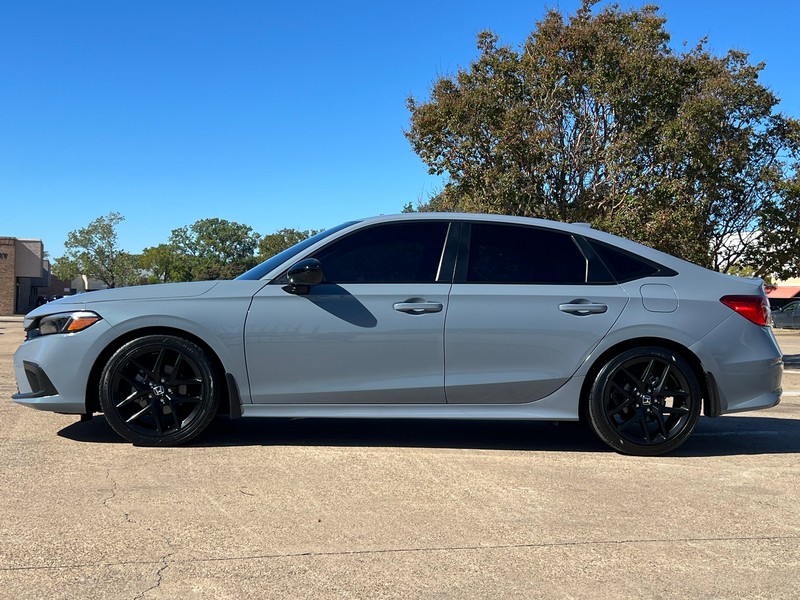 Honda Civic Sedan Vehicle Full-screen Gallery Image 03