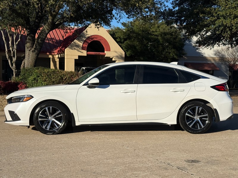 Honda Civic Hatchback Vehicle Full-screen Gallery Image 03