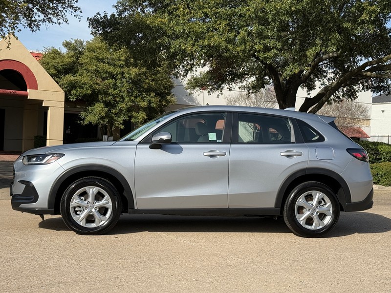 Honda HR-V Vehicle Full-screen Gallery Image 03