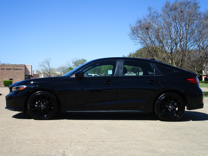 Honda Civic Hatchback Vehicle Full-screen Gallery Image 03