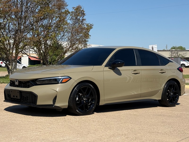 Honda Civic Hatchback Vehicle Full-screen Gallery Image 02