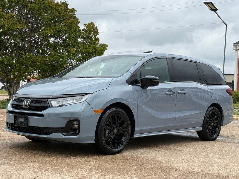 Honda Odyssey Vehicle Full-screen Gallery Image 02