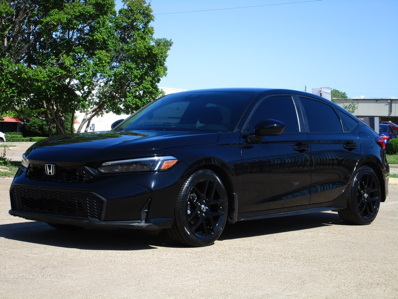 Honda Civic Hatchback Vehicle Full-screen Gallery Image 02