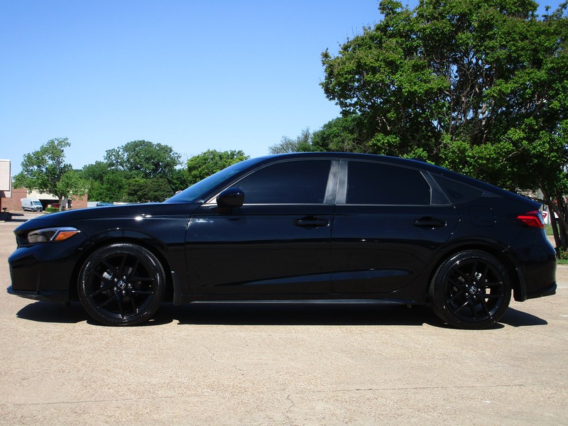 Honda Civic Hatchback Vehicle Full-screen Gallery Image 03