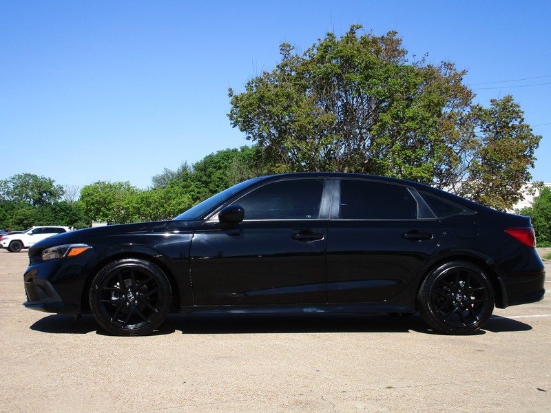 Honda Civic Sedan Vehicle Full-screen Gallery Image 03