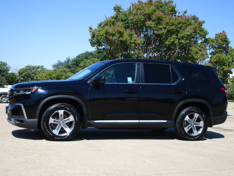Honda Pilot Vehicle Full-screen Gallery Image 03