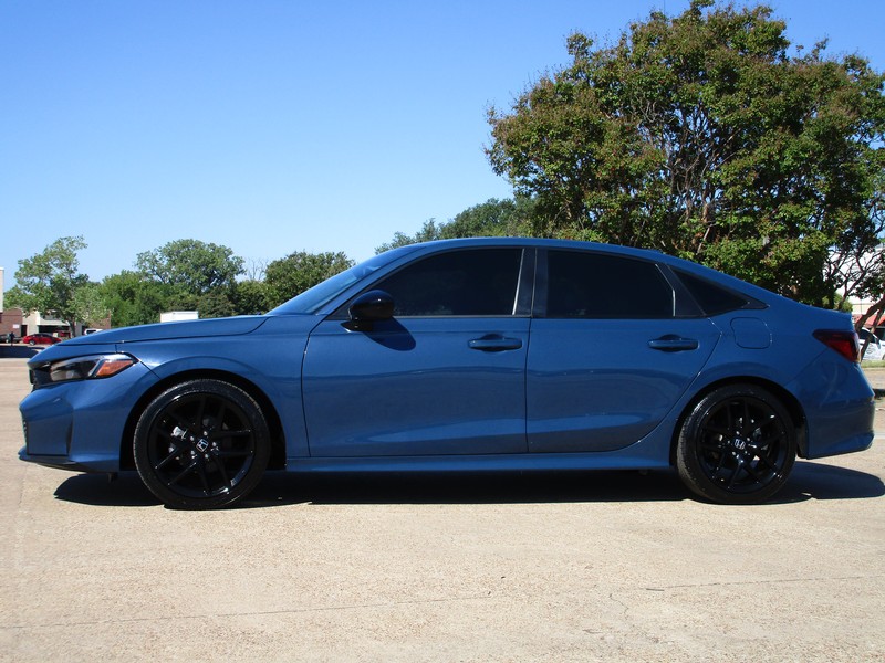 Honda Civic Sedan Vehicle Full-screen Gallery Image 03
