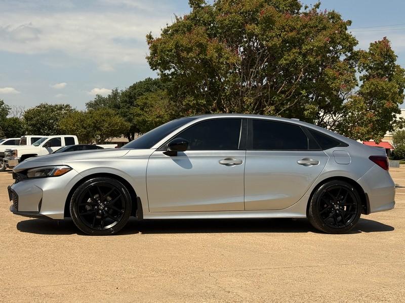 Honda Civic Sedan Vehicle Full-screen Gallery Image 03