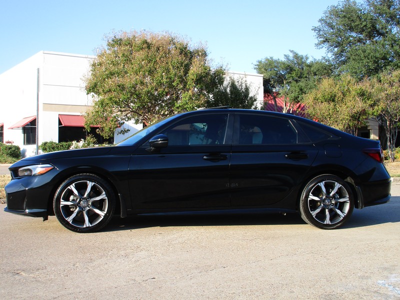 Honda Civic Sedan Hybrid Vehicle Full-screen Gallery Image 03