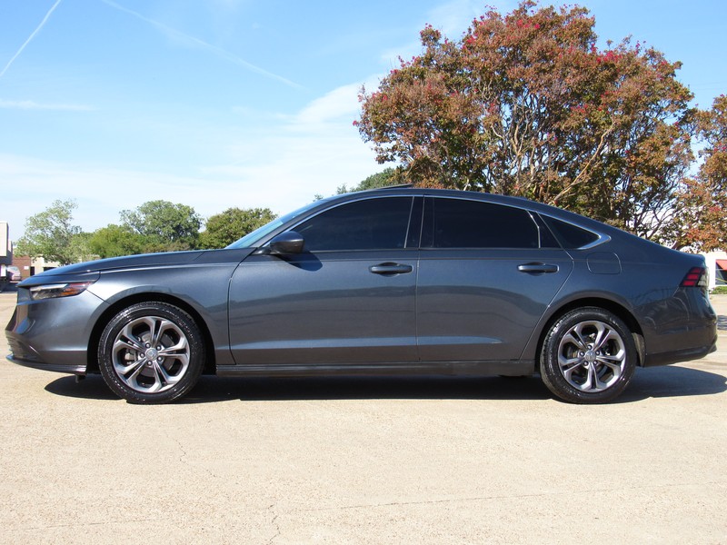 Honda Accord Sedan Vehicle Full-screen Gallery Image 03