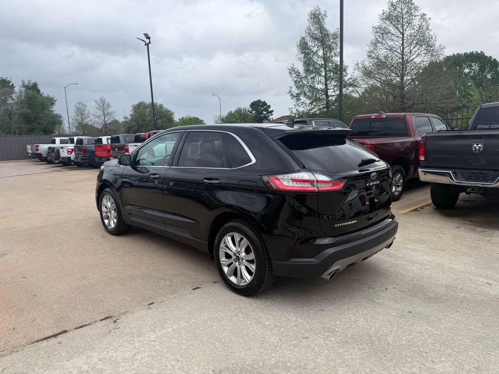 Ford Edge Vehicle Full-screen Gallery Image 04