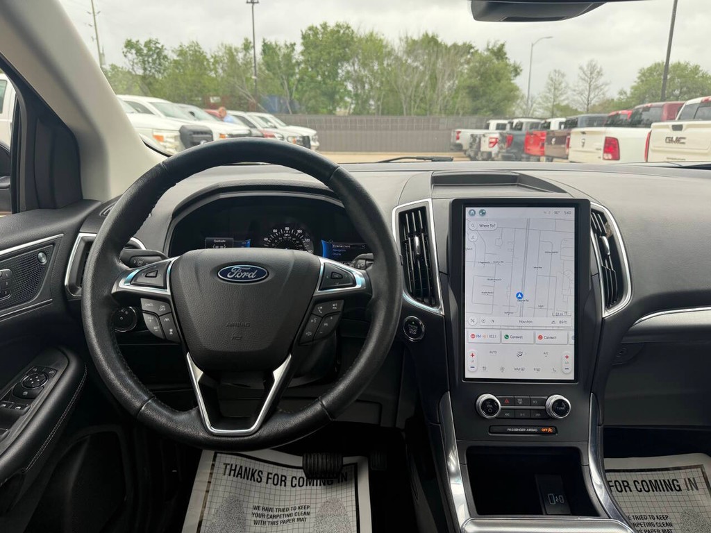 Ford Edge Vehicle Full-screen Gallery Image 21