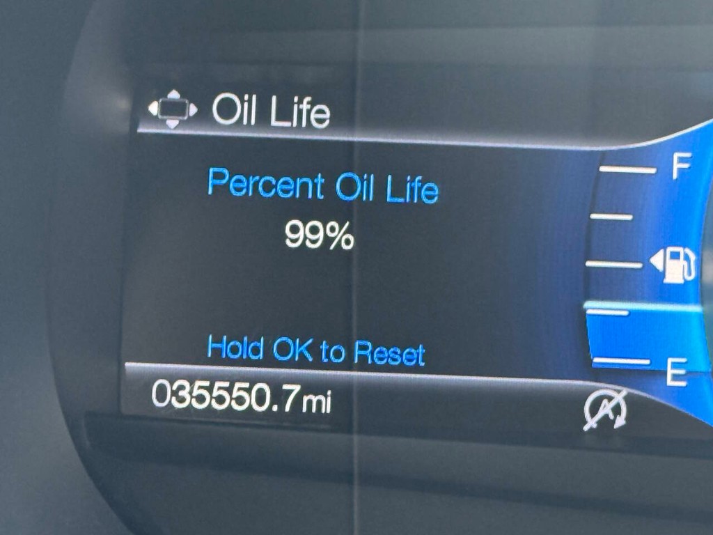 Ford Edge Vehicle Full-screen Gallery Image 33