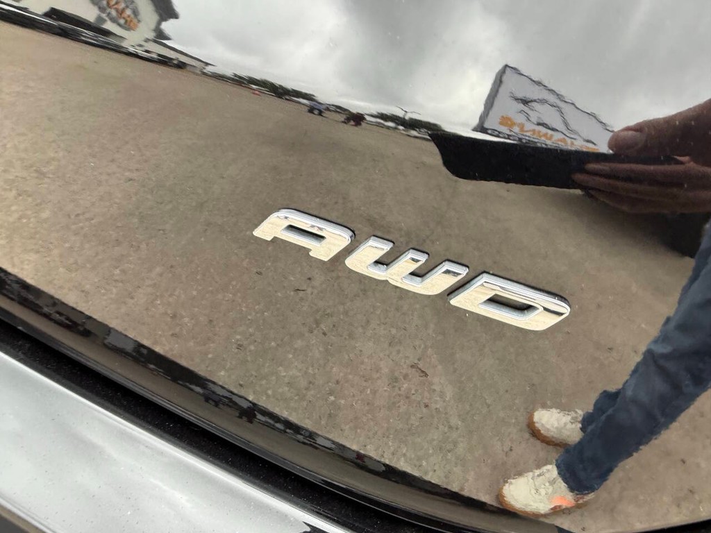 Ford Edge Vehicle Full-screen Gallery Image 38